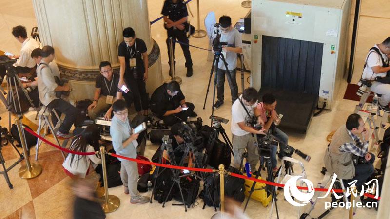 ����ý�w�۽������R���� ���@��ͨ���D��