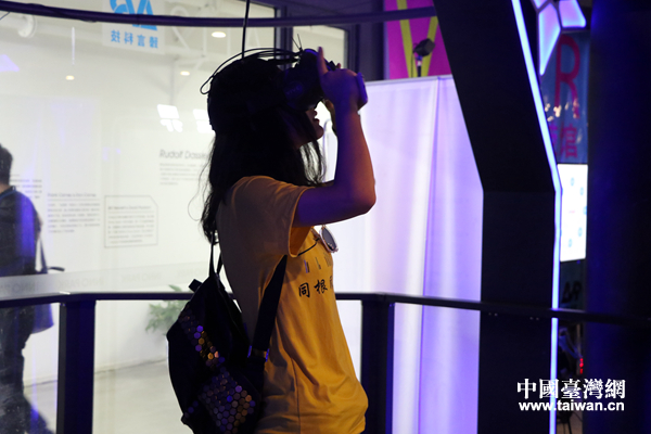 �ɰ���ƽ����������Ӱ��С��邃�����惺����