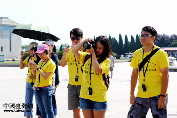 �ɰ��������M(j��n)�ر��Rٸ�����^ ̽���vʷ�z�E���ܹ�������