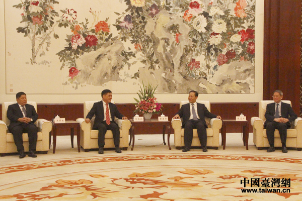 張志軍、彭清華會見郝龍斌及第十三屆桂臺經貿合作論壇臺商代表 張志軍、彭清華會見郝龍斌及第十三屆桂臺經貿合作論壇臺商代表