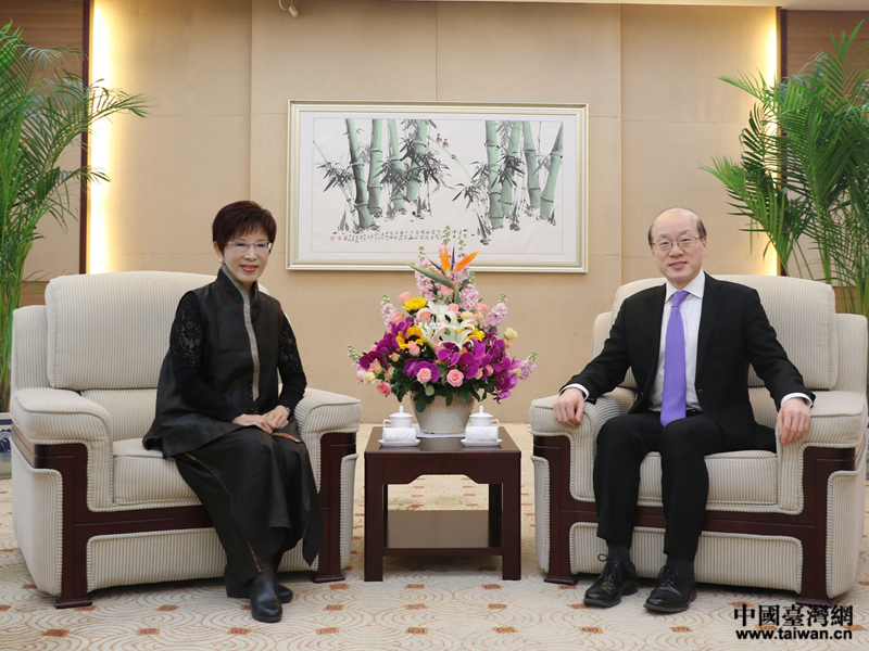 �й������_�k������(w��)Ժ�_�k���΄��Y(ji��)һ��(hu��)Ҋ�Ї������hǰ��ϯ������