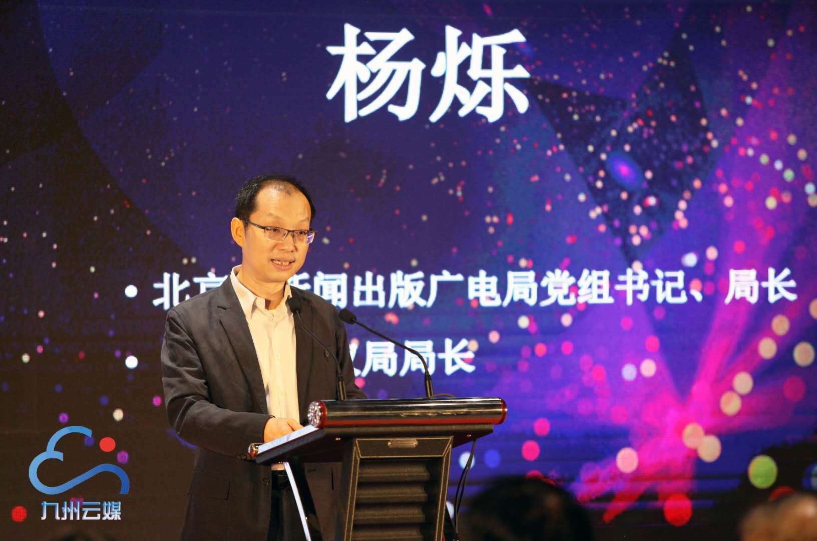 �ɰ������ھ���ӑ�W(w��ng)�j(lu��)�r���ČW(xu��)����