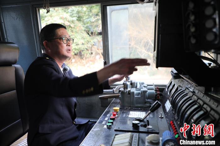 �D���־���_�J(r��n)��(n��i)ȼ�C(j��)܇(ch��)�x����B(t��i)�����O�ο� �z