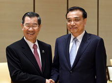 ��ˏ�(qi��ng)��(hu��)Ҋ(ji��n)�_(t��i)���ɰ���ͬ�Ј�(ch��ng)�����(hu��)�s�u(y��)�����L(zh��ng)ʒ�f(w��n)�L(zh��ng)һ��