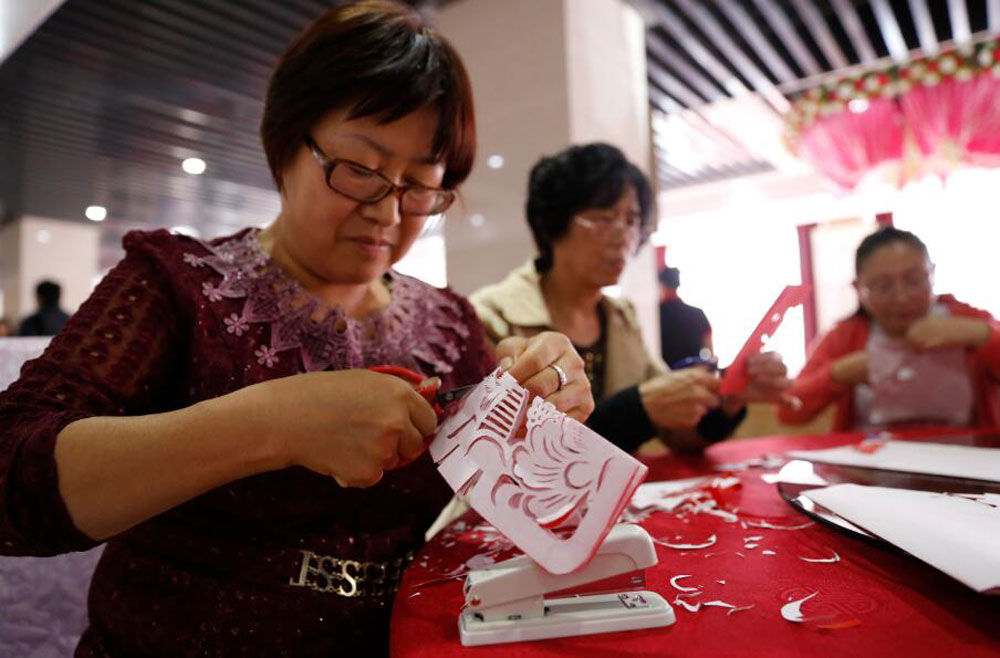 �Ļ����Σ��vʷ���Ǵ��h�����}֮·