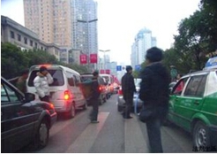 �V���ҕ����V���İ���Ʒ���l(f��)չ������ͨ ����(d��o)��̼���С�