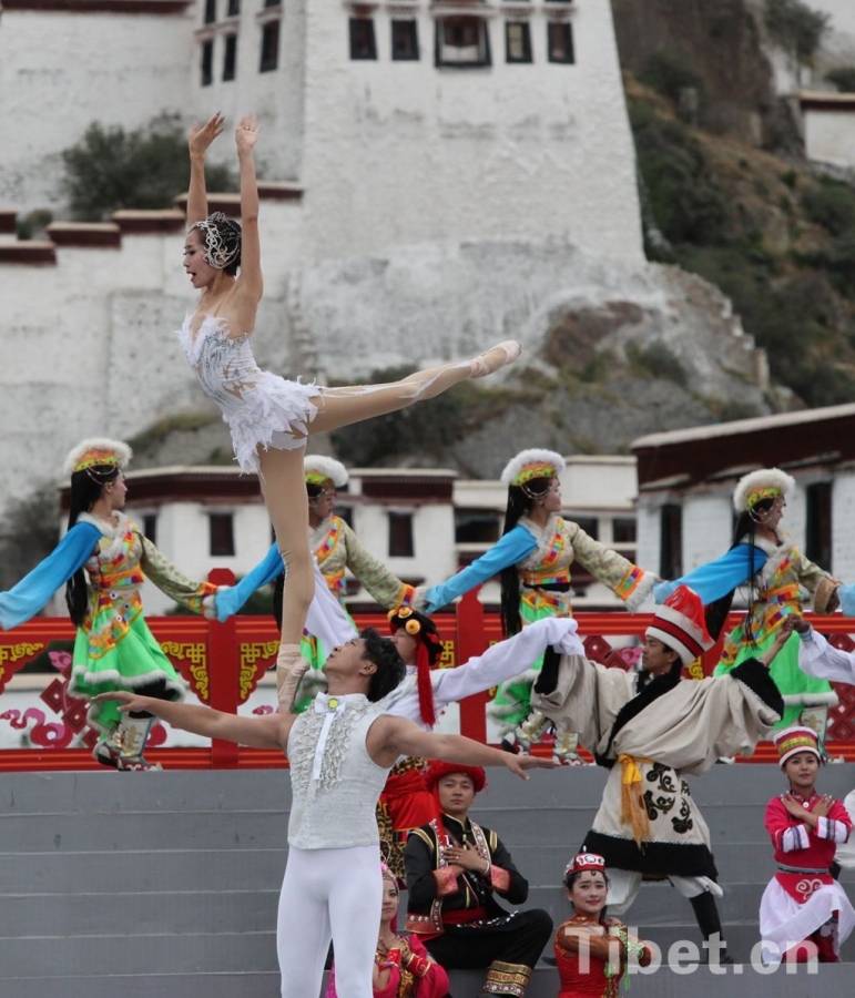 �����B�ġ�ˇ�g�F���M����