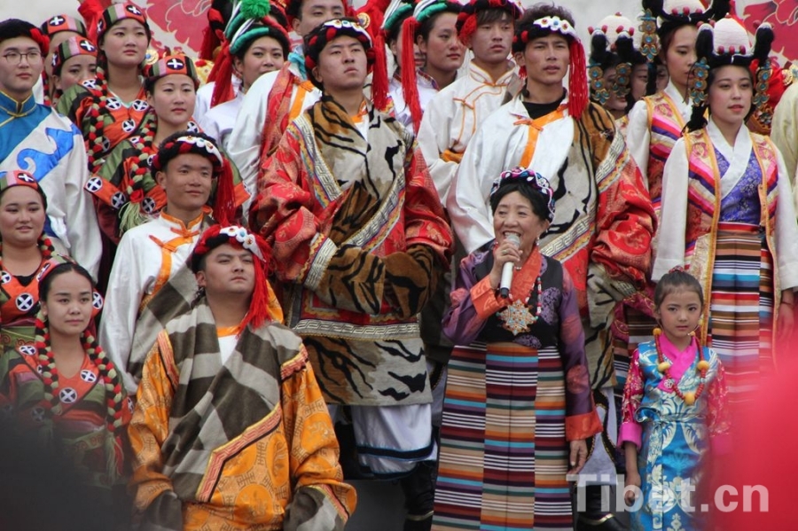 �����B�ġ�ˇ�g�F���M����