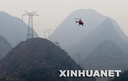 2��17����һ��ֱ���C�ڏV�|ʡ�������Ǝr悌����ܱ�ѩ�ĺ��ġ�500ǧ������ݔ늾�·�Ğĺ��ؽ���r�M��Ѳ��������ݔ늾�·���F����λ����ɽ������������ķeѩ������δ�ڻ����˹�Ѳ����y�Ⱥܴ����B�Ձ�������늾W��˾����ֱ���C������ݔ늾�·��̎�ĸ�ɽ�^���M��Ѳ�������ÙC�d�O���M���Ĕz�����r�l�F���Ϻ��[������ȫ��֏͹���ṩ�Y����