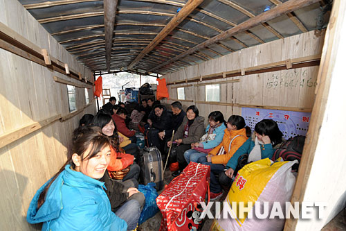 1��31���� һЩ���l�W��������չ��ˆT�����ɴ��ؼ��� ��̎��eɽ�^�İ��ջ�ɽ�h��1��12��������50��һ�����ش�ѩ����ɽ·��ͨ�����S��ɽ�^Ⱥ�����l�ͳ������������������ڴ_����ȫ����r�������÷��ӎXˮ��������l���ӏ�ˮ·���\���R�r���{ʮ�חl���δ��䮔���\����Ŀǰ��20���l���\��ֻ�վ��\ݔ����1000���������������������P���T��ȡ24С�r��ȫ�O�صȶ�헴�ʩ�_���˿Ͱ�ȫ��