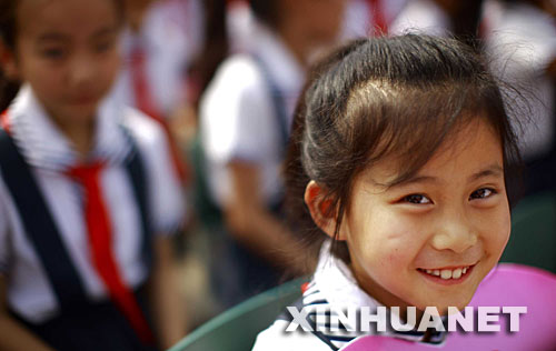 6��1�գ�һ��С�W�����ӏVԪ������Z�WУ�e�еĻ�ӡ��������Ĵ��VԪ������Z�WУ�e�С����ٞ��y �ԏ����L�����}������c������һ�����H��ͯ���� ���A��ӛ�߲œP�z