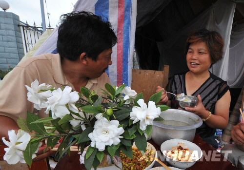 6��8�գ��봨�hӳ���(zh��n)��һ���ܞ�(z��i)Ⱥ���Ý��׵�Φ�ӻ��b�c(di��n)����ǰ�Ĳ����� &nbsp;&nbsp;&nbsp;&nbsp;ӛ�����Ĵ������(z��i)�^(q��)��������(z��i)�^(q��)Ⱥ���]�б���(z��i)�y���壬�������������ڏĞ�(z��i)�y���𲽻֏�(f��)��������(z��i)�^(q��)̎̎չ¶���C(j��)�� ��