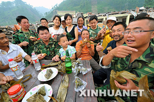 6��8�գ��Ĵ�ʡ�쌎�д�ɽ�^(q��)���b���ٱ���ʲ�����v�A�(zh��n)�ʺʹ�ͮ�(d��ng)?sh��)��ܞ?z��i)Ⱥ��һ������ӡ� ��(d��ng)�����Ї�(gu��)���y(t��ng)��(ji��)�ն��繝(ji��)���Ĵ�����������C�ȵ����(z��i)�^(q��)��Ⱥ�����^��һ��(g��)����Ĺ�(ji��)�ա� ���A��ӛ�ߺο����z