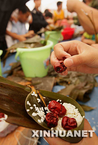 6��8�������Ԍ��ĵ��ؾ���Ԯ�ˆT���Ĵ�ʡʲ�����c�t���(zh��n)���ČW(xu��)У�W(xu��)��һ��������� ��(d��ng)�����Ї�(gu��)���y(t��ng)��(ji��)�ն��繝(ji��)���Ĵ�����������C�ȵ����(z��i)�^(q��)��Ⱥ�����^��һ��(g��)����Ĺ�(ji��)���� ���A��ӛ���������z