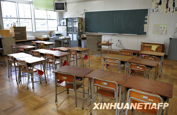 5��18�գ��ձ�������һ��С�W�Ľ��҃ȿ՟oһ�ˡ��ձ����渮�ͱ���h�ķ�ݔ���Լ���H1N1���д_�\�����������яġ��㡱�j����120���������˶����������ӣ������ɵص��������T����18���Ⱥ�Ҫ��Ӌ1400���������C�����rͣ�n��