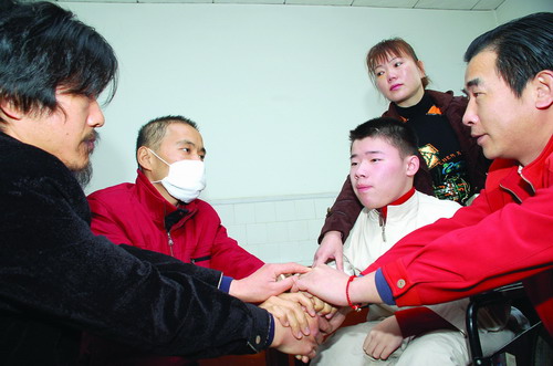 4��5�գ��S�����ӣ���һ���������S�W�ģ���һ���������Ÿ�һ�tԺ�����S���ۣ�����������ƵĽ��v׌�Ă��˵��־o�o��������һ�𡣈D�����